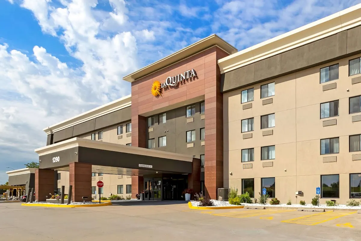 La Quinta Inn & Suites by Wyndham Des Moines West Clive