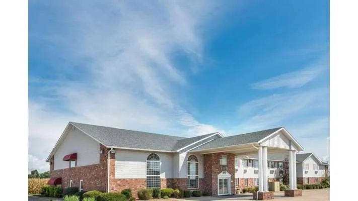Super 8 by Wyndham Jerseyville