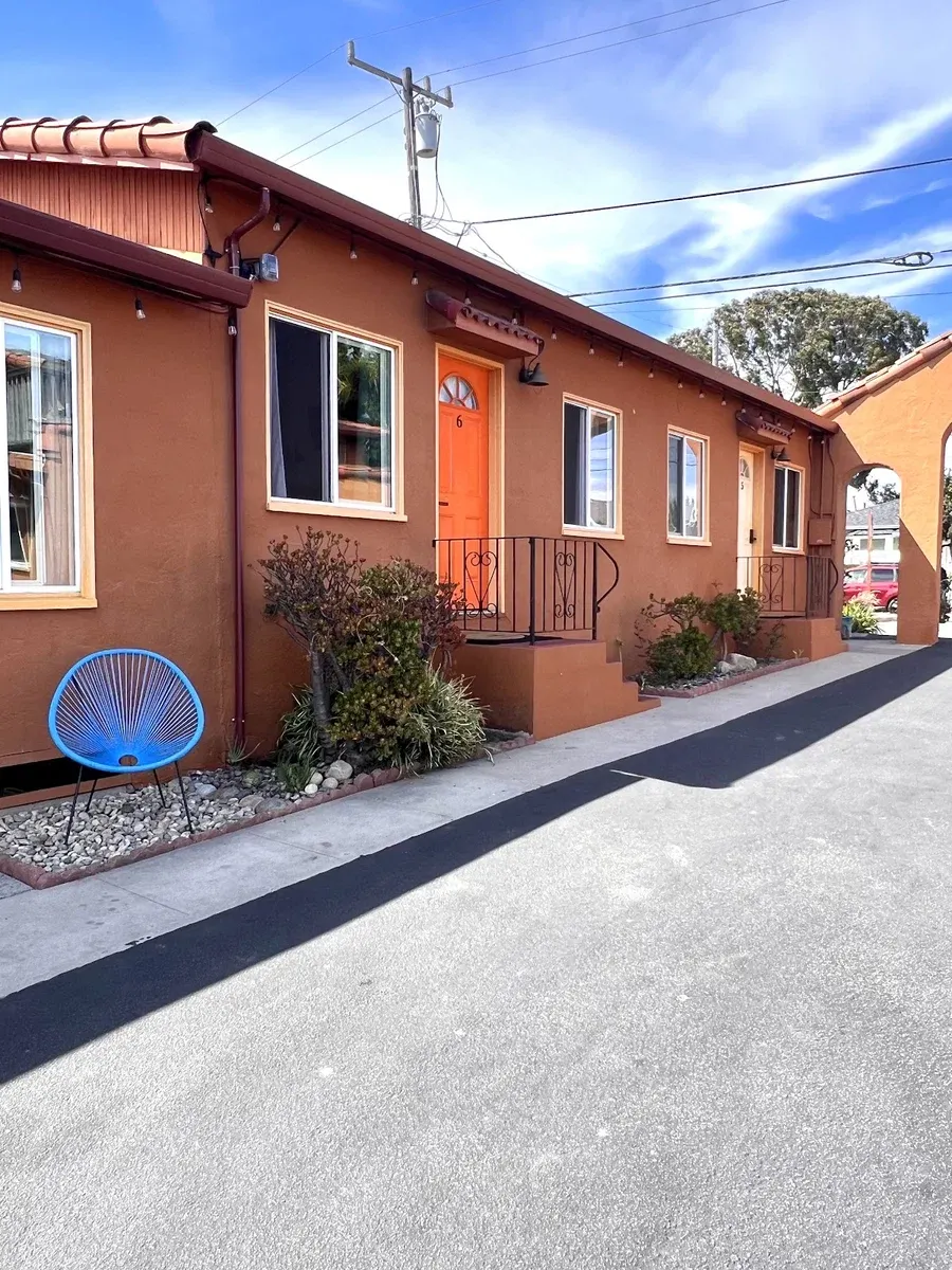 Sunny Cove Motel