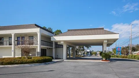 Motel 6 Savannah, GA - Midtown