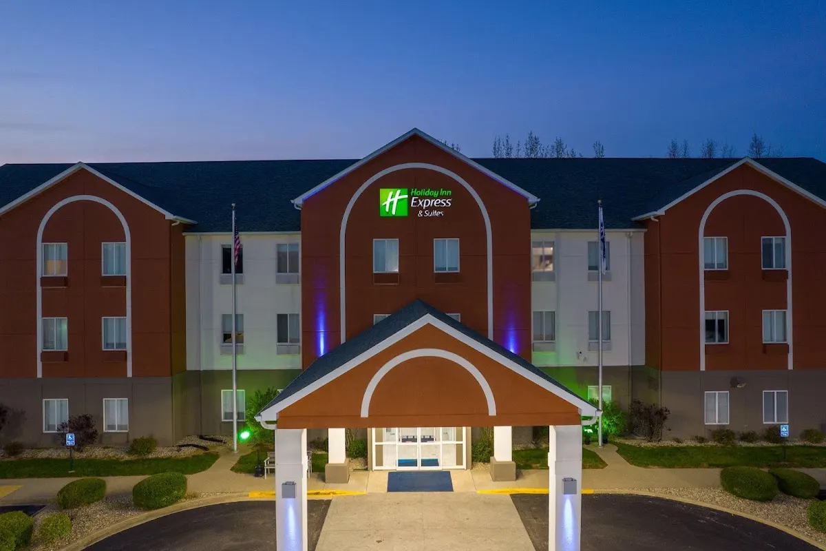 Holiday Inn Express & Suites Bedford by IHG
