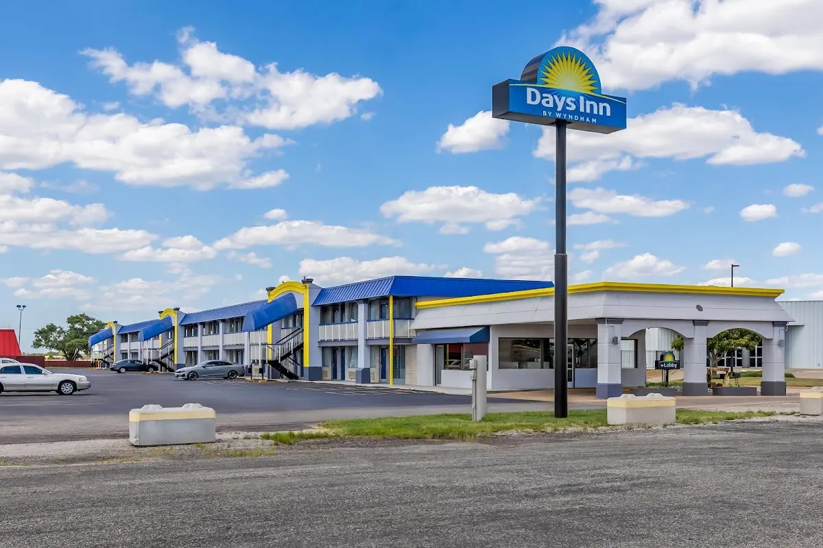 Days Inn by Wyndham Salina South
