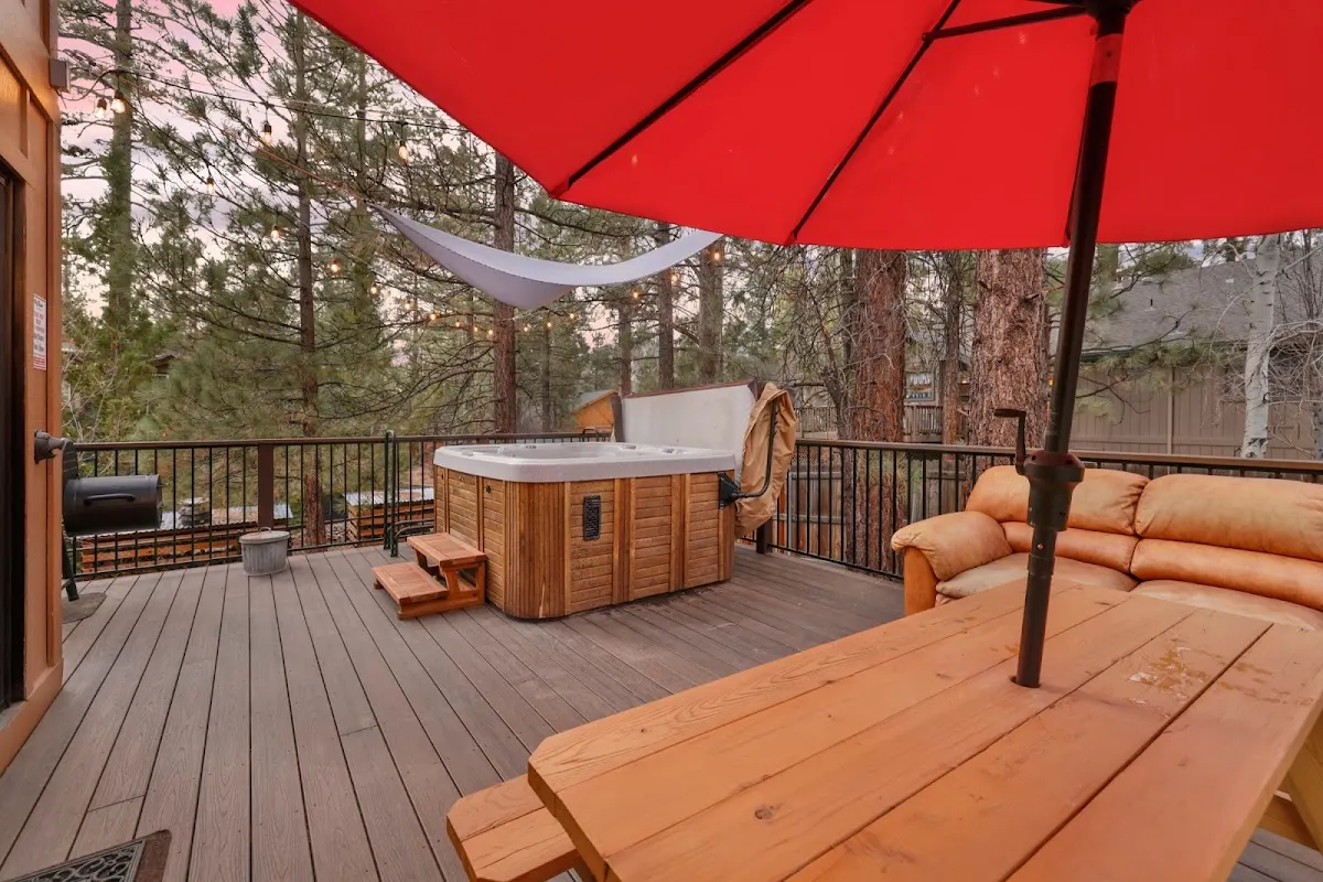 Inn between the pines