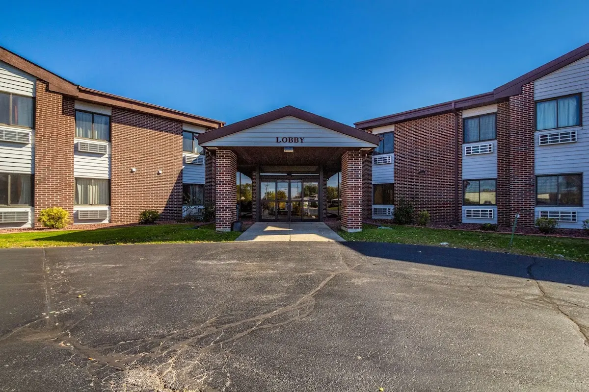 Motel 6 Saukville, WI