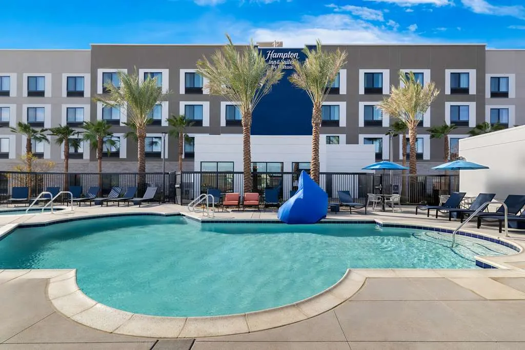 Hampton Inn and Suites by Hilton Corona