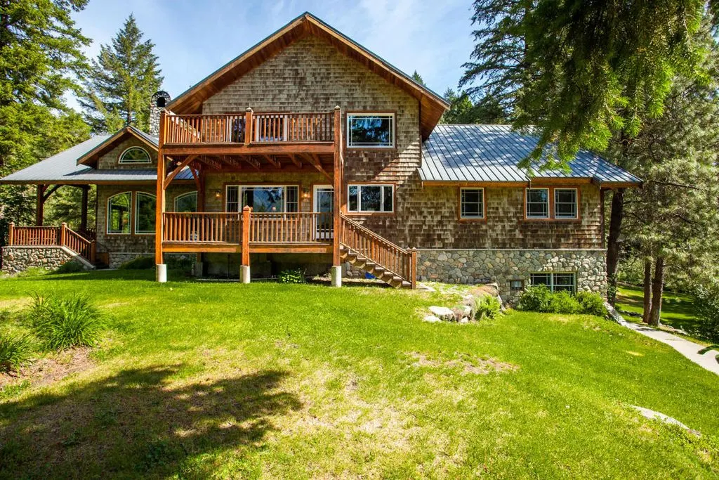 Snowgrass Lodge