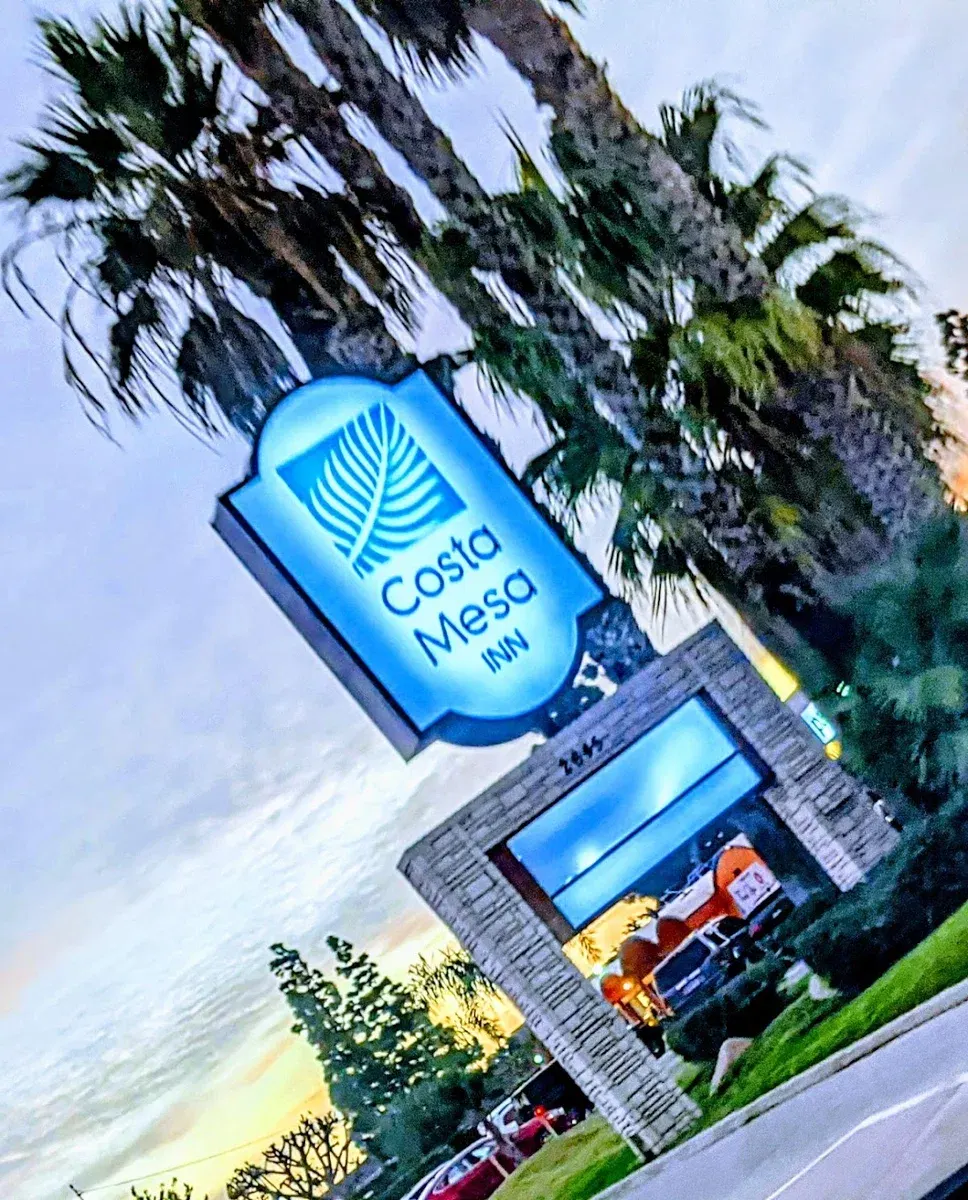 Costa Mesa Inn