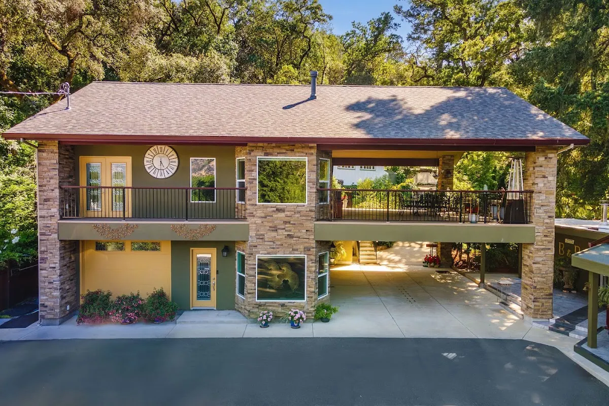 Potter's Foothill House B&B