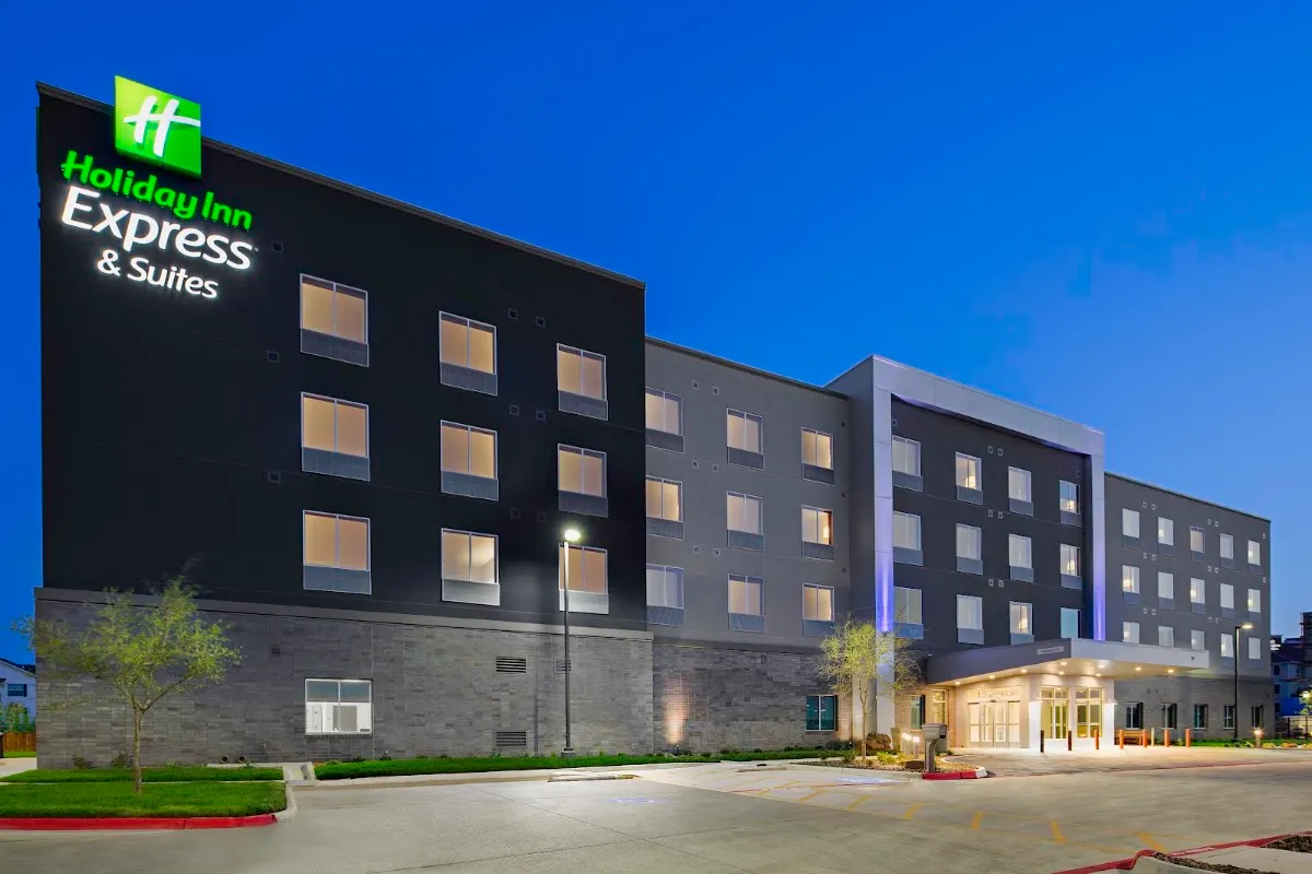 Holiday Inn Express & Suites Lubbock Central - Univ Area by IHG