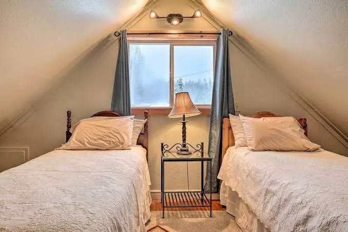 SnowShoe Cabin