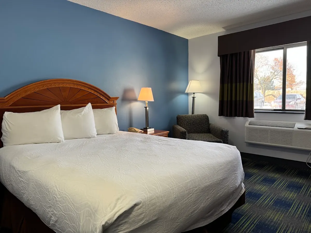 South Ridge Inn