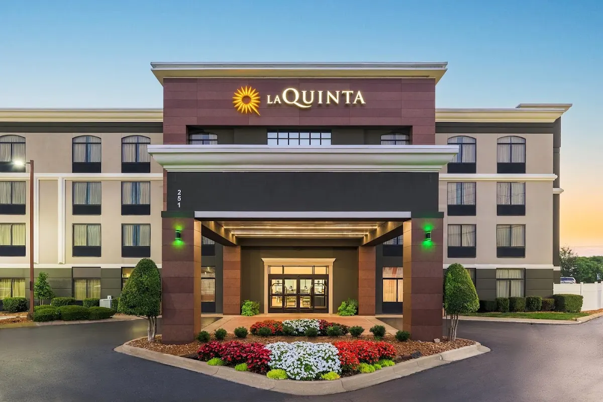 La Quinta Inn & Suites by Wyndham Clarksville