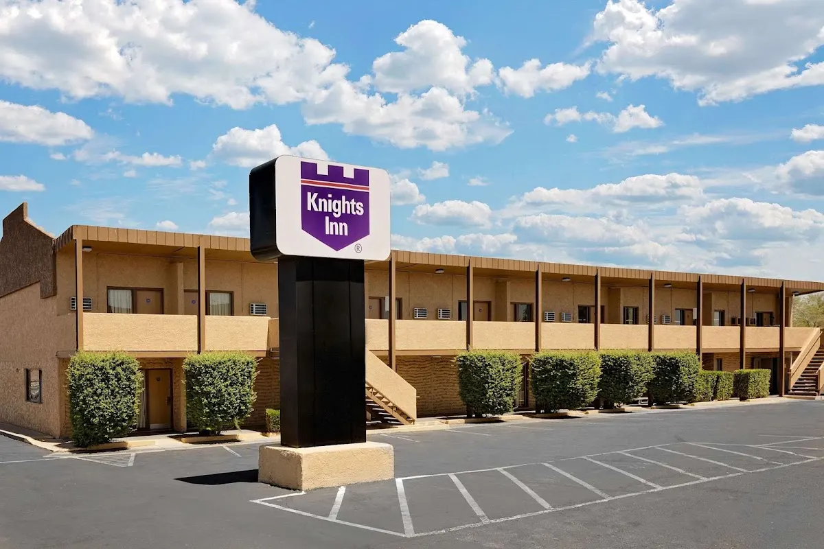 Knights Inn Page
