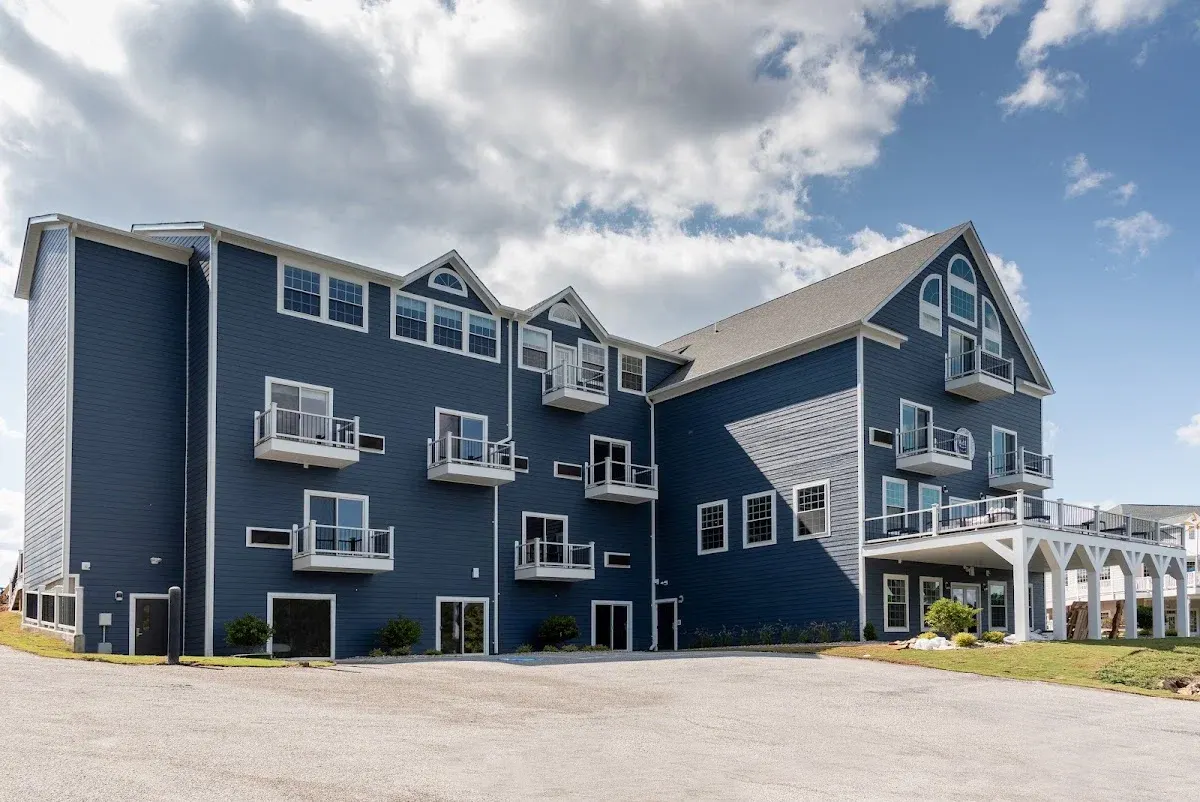 Boardwalk Hotel on Lake Anna by Kasa