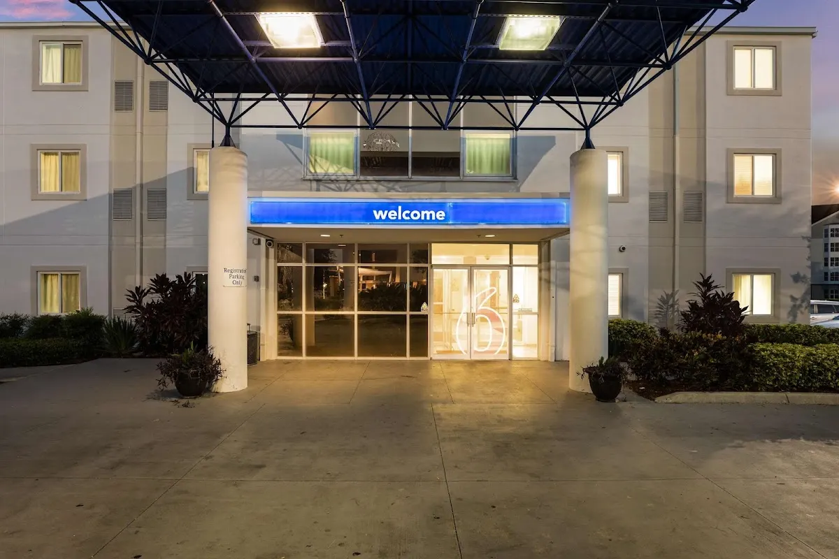 Motel 6 Orlando, FL - International Dr