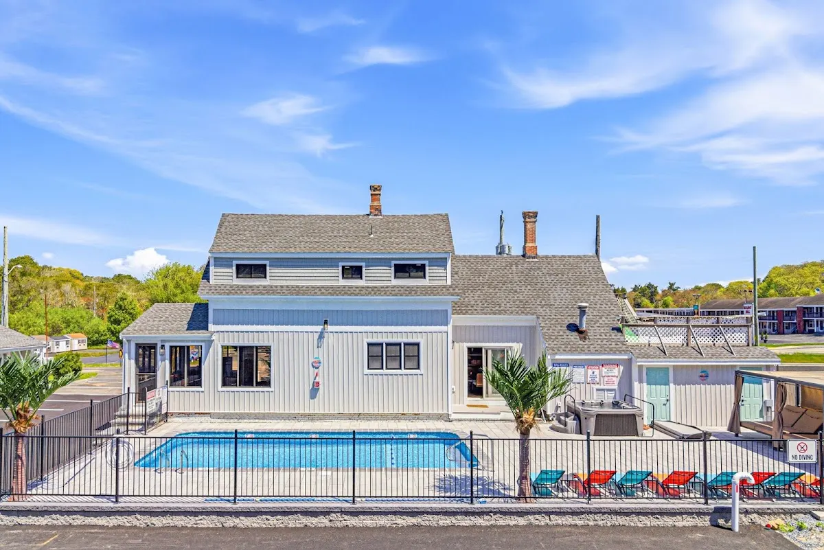 Dennis Port Surf Club (Boutique Hotel)