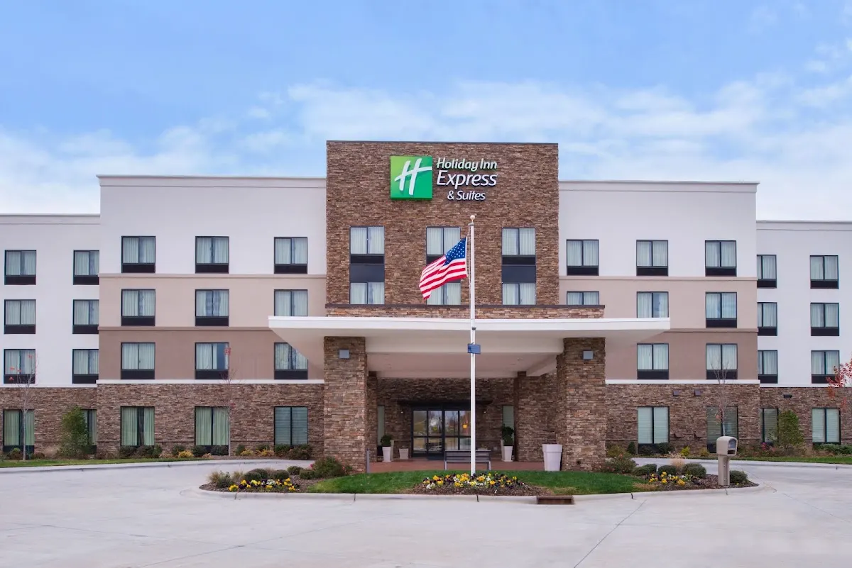 Holiday Inn Express & Suites Monroe by IHG