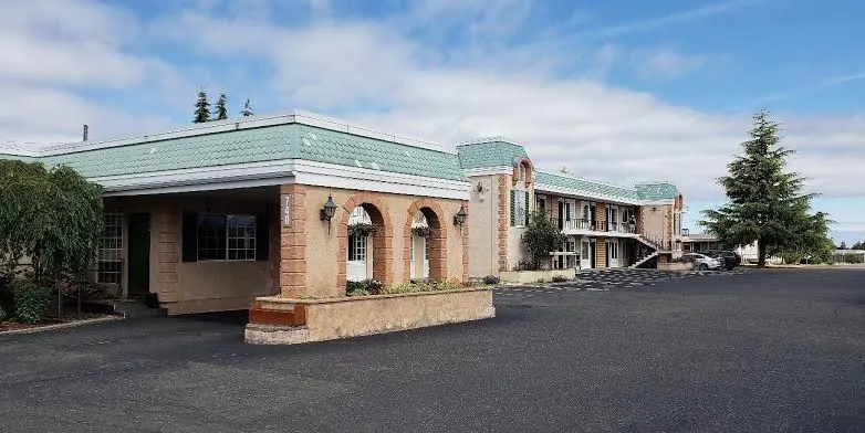 Sequim West Inn & RV Park