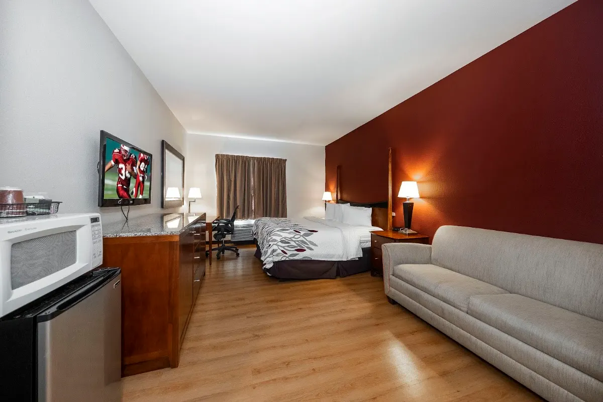 Red Roof Inn & Suites Biloxi - Ocean Springs