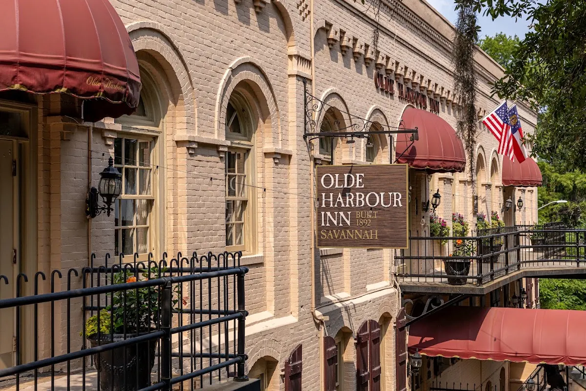 Olde Harbour Inn
