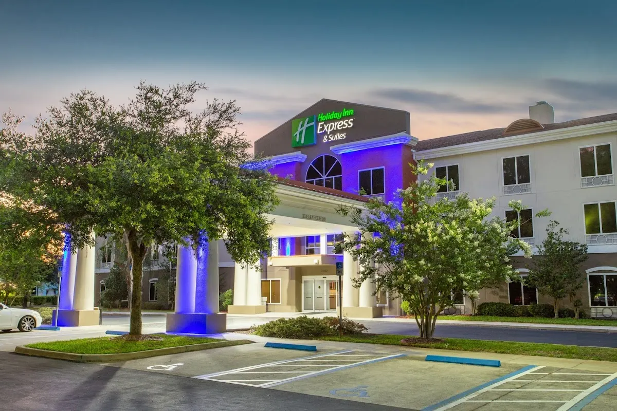 Holiday Inn Express & Suites Silver Springs-Ocala by IHG