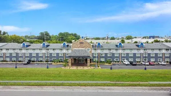 Comfort Inn & Suites Nashville Near Tanger Outlets I-24 Antioch