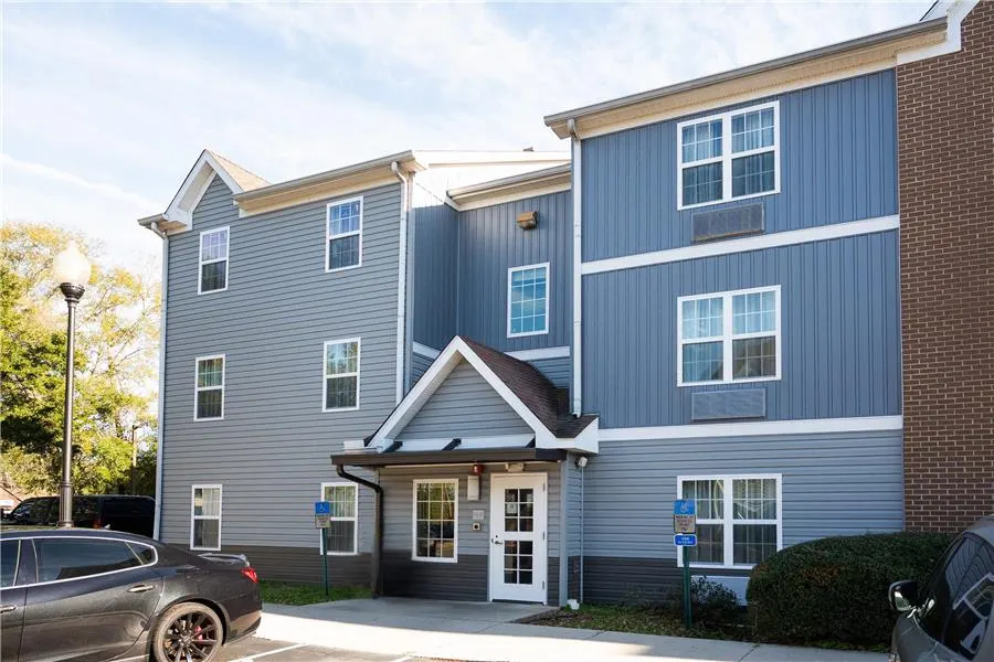 MainStay Suites