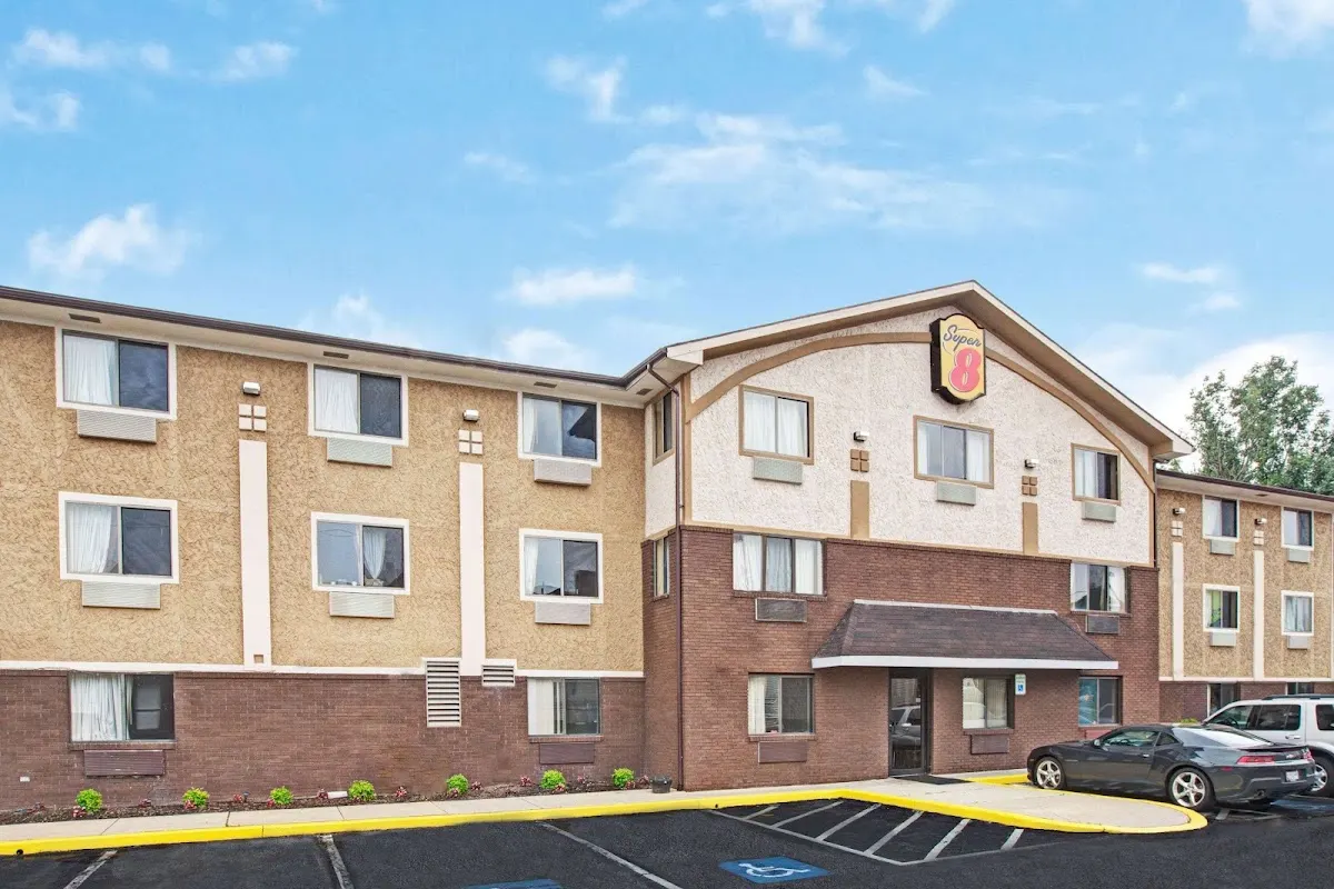 Super 8 by Wyndham Baltimore/Essex Area