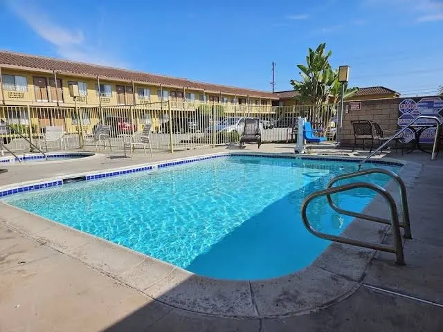 Fullerton Inn