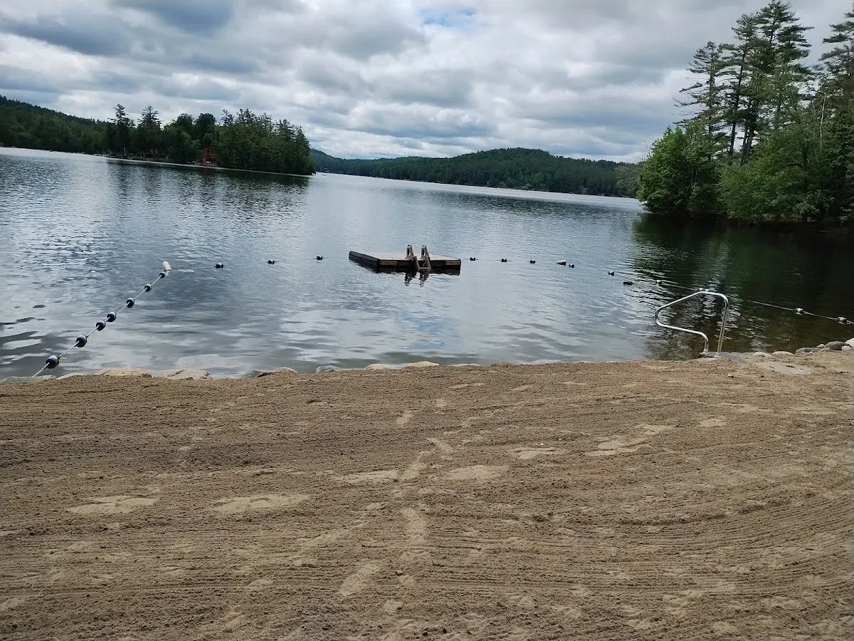 Birchwood Cottages on Loon Lake
