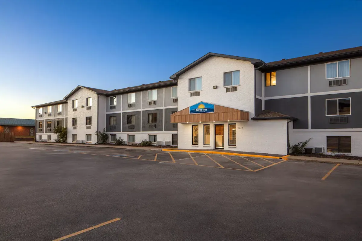 Days Inn by Wyndham Omaha NE