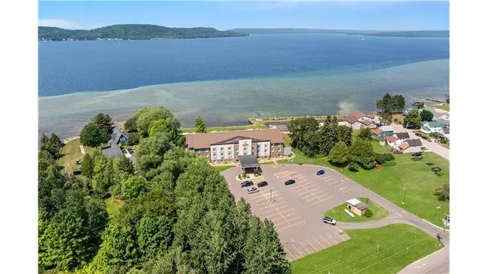 Comfort Inn & Suites Munising-Lakefront