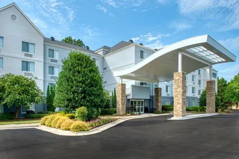 Fairfield by Marriott Inn & Suites Raleigh Crabtree Valley