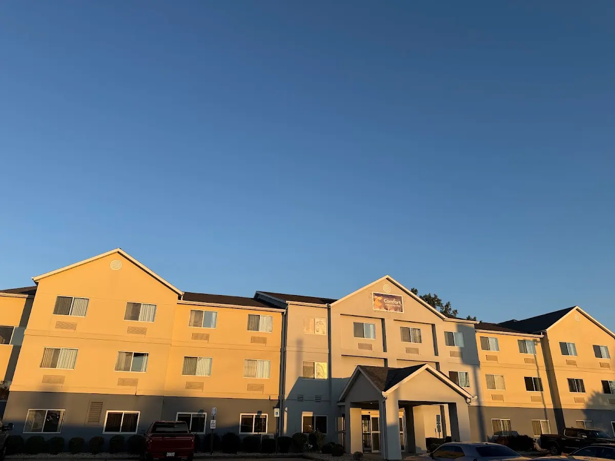 Comfort Inn & Suites Lima Northwest
