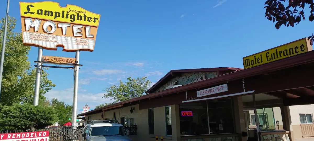 Lamplighter Motel