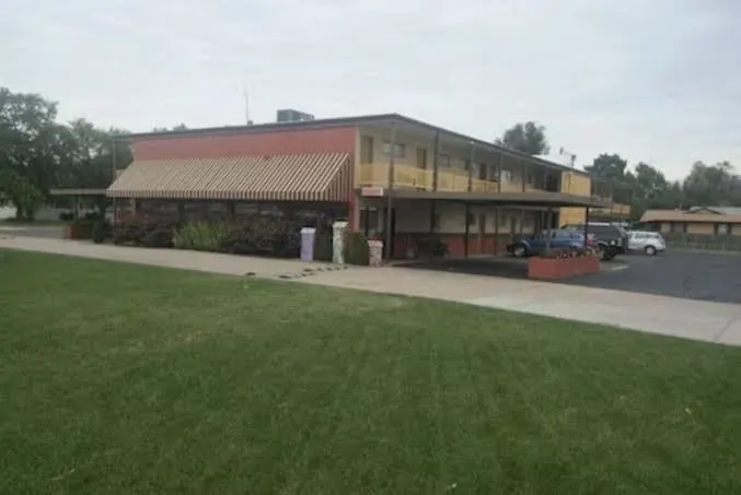 Big Bend Traveler's Inn