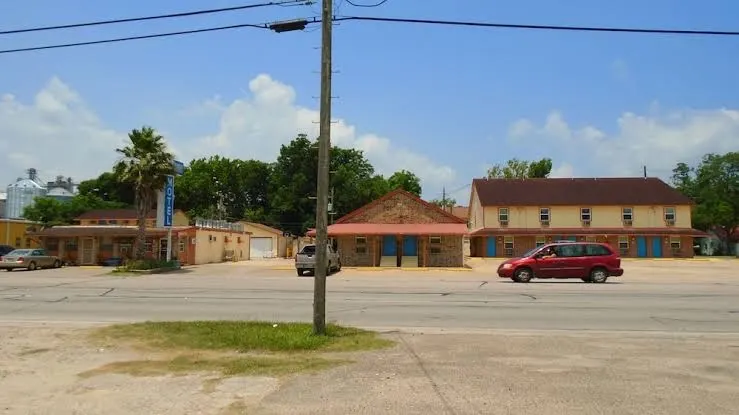 TownHouse Motel
