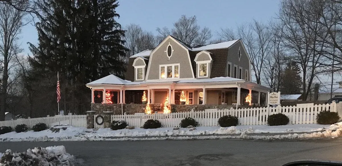 Hilltop House Bed & Breakfast