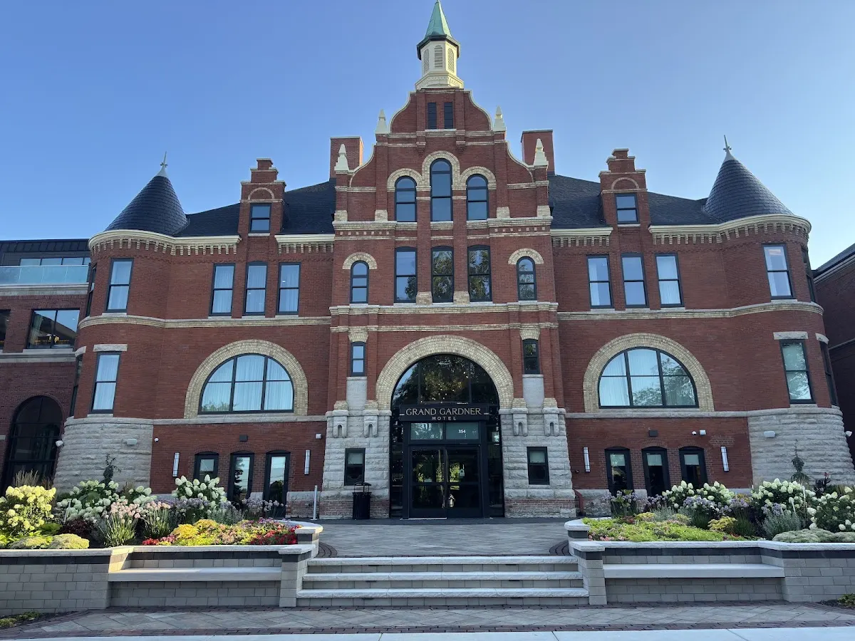 Grand Gardner Hotel