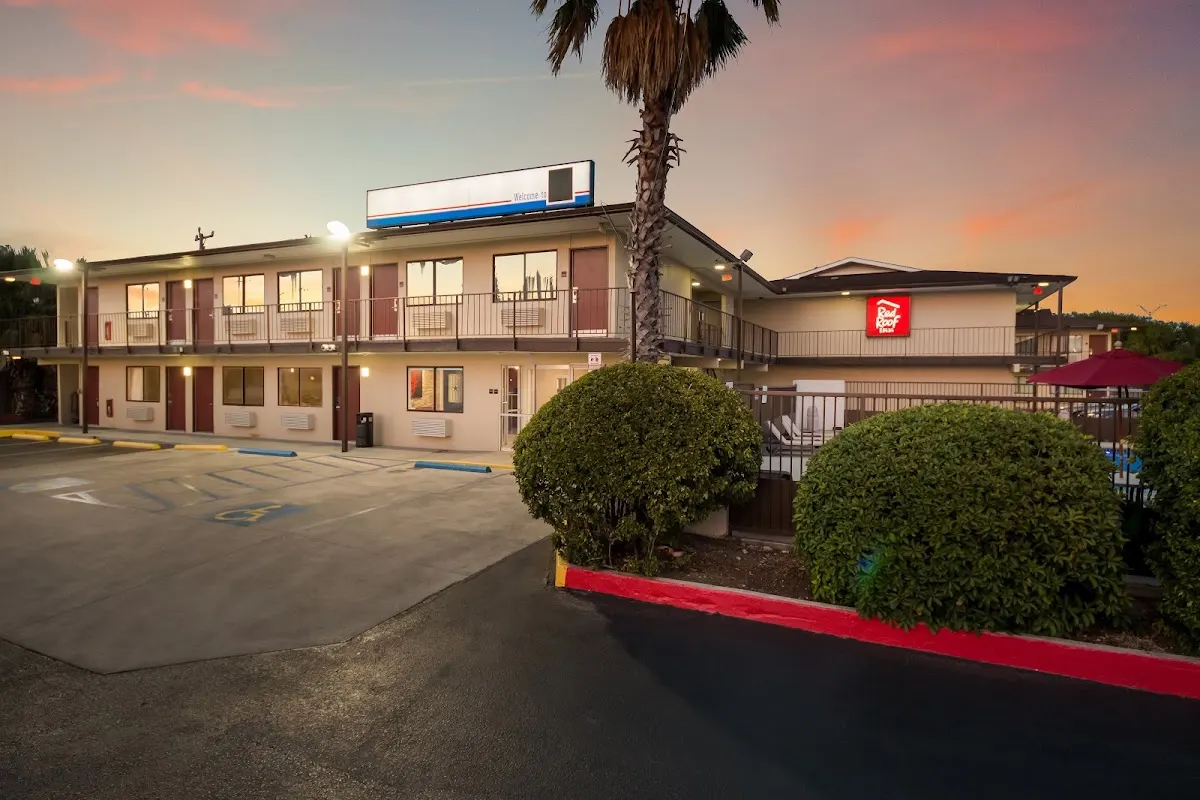 Red Roof Inn San Antonio E – Frost Bank Center