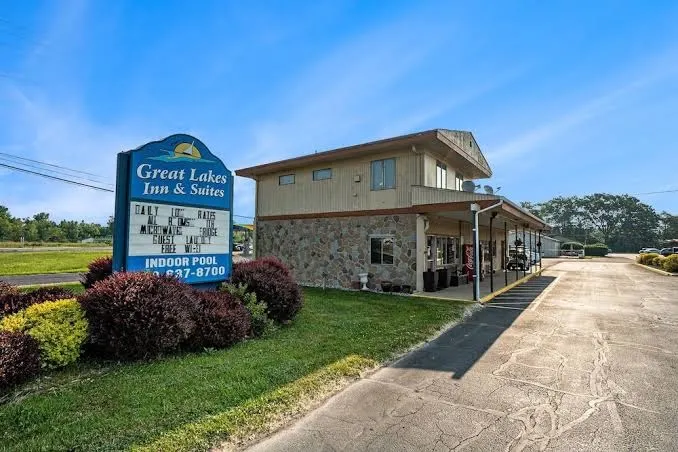 Great Lakes Inn & Suites South Haven