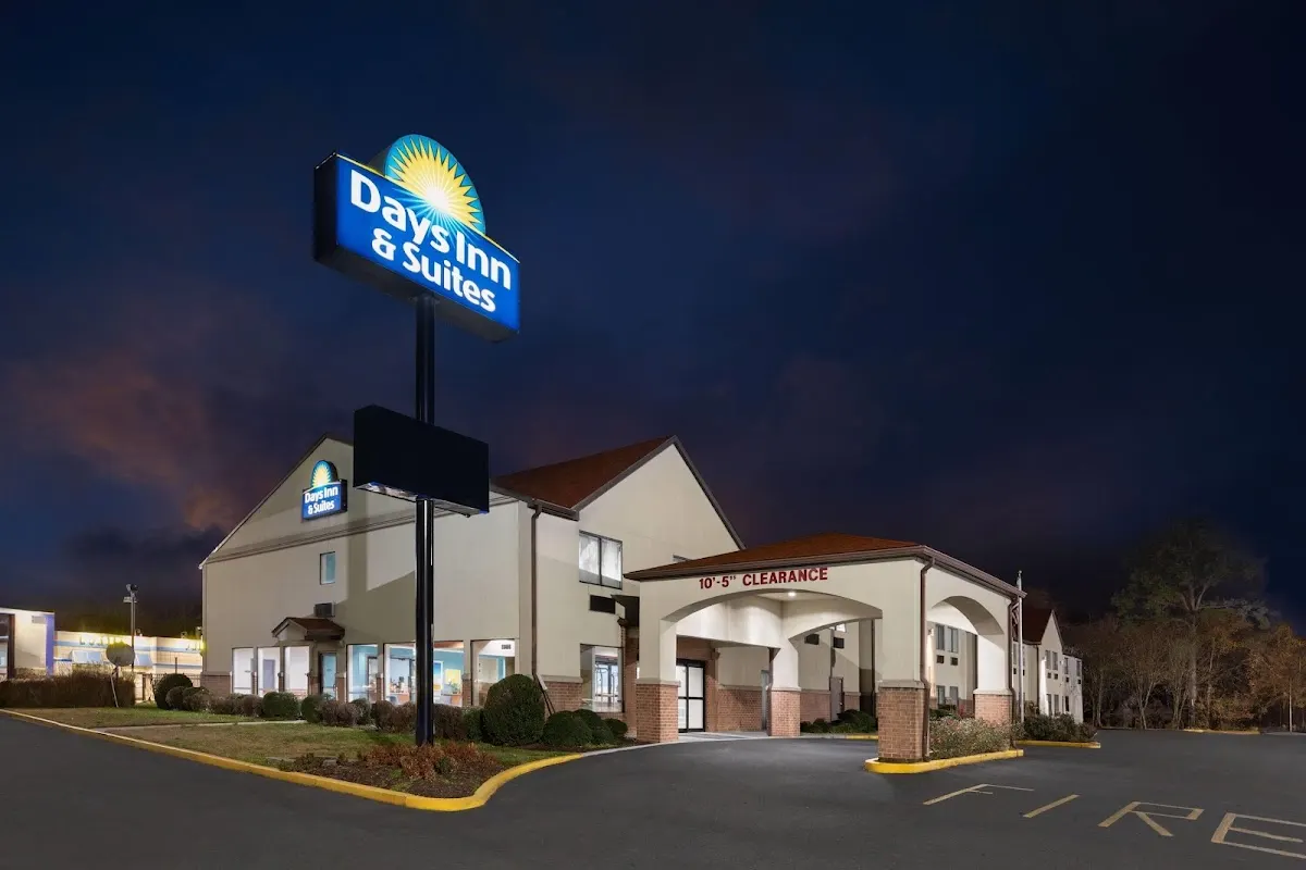 Days Inn & Suites by Wyndham Seaford