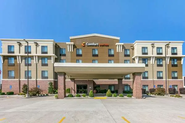 Comfort Suites Hopkinsville near Fort Campbell