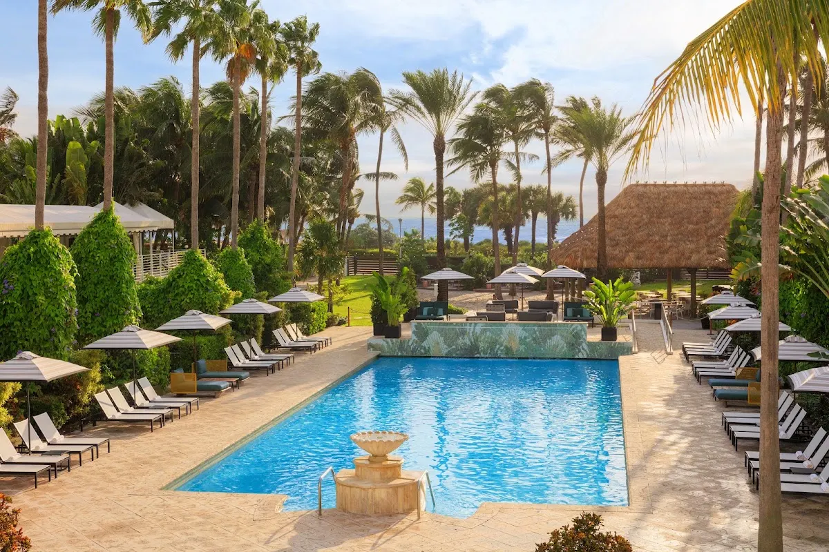 Kimpton Surfcomber Hotel