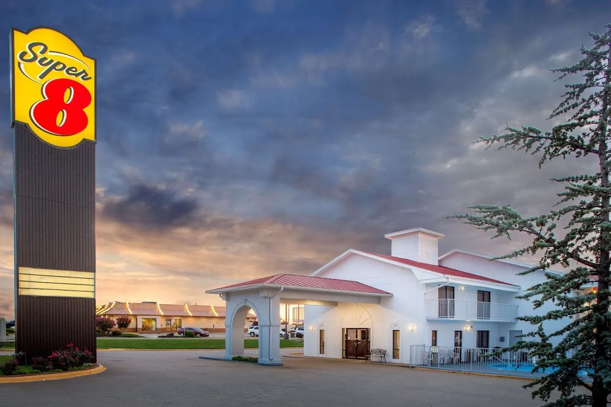 Super 8 by Wyndham Springdale AR