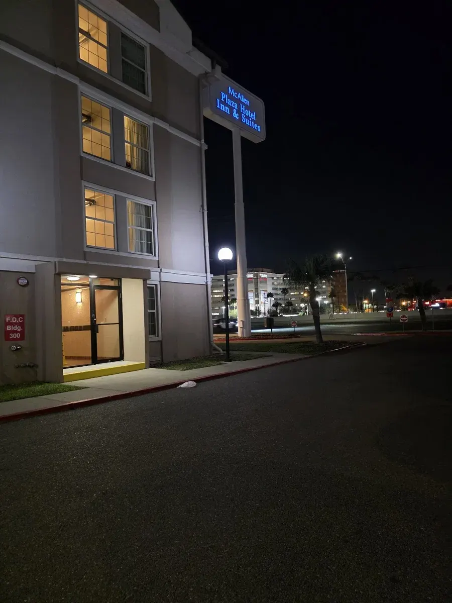 McAllen Plaza Hotel & Suites
