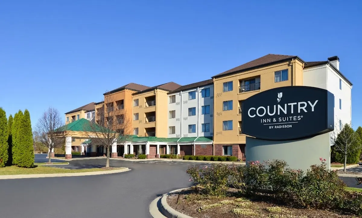 Country Inn & Suites by Radisson, Brown Deer - Milwaukee North
