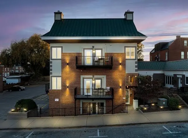 River Sirens Hotel