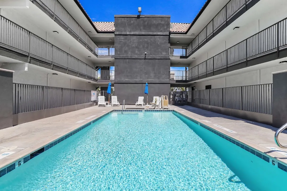Studio 6 Suites Escondido CA