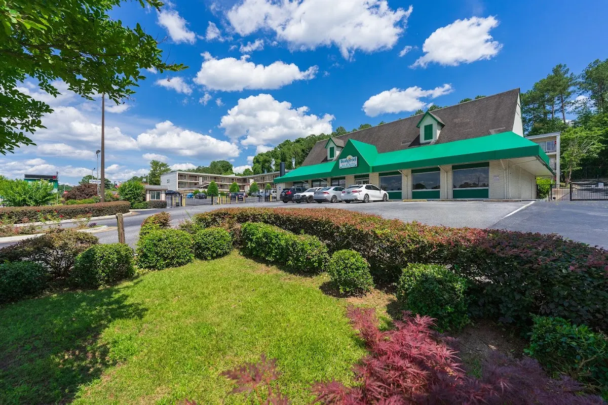 Budgetel Inn & Suites